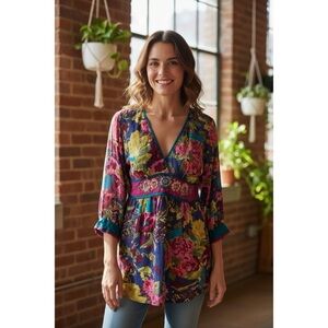 VGUC Johnny Was 100% Silk V-neck Floral Roses Flower Tunic Blouse​